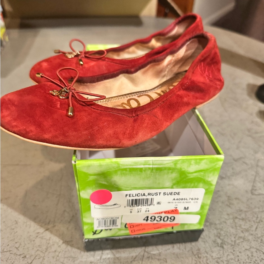 Women's Red Suede Ballet Flats